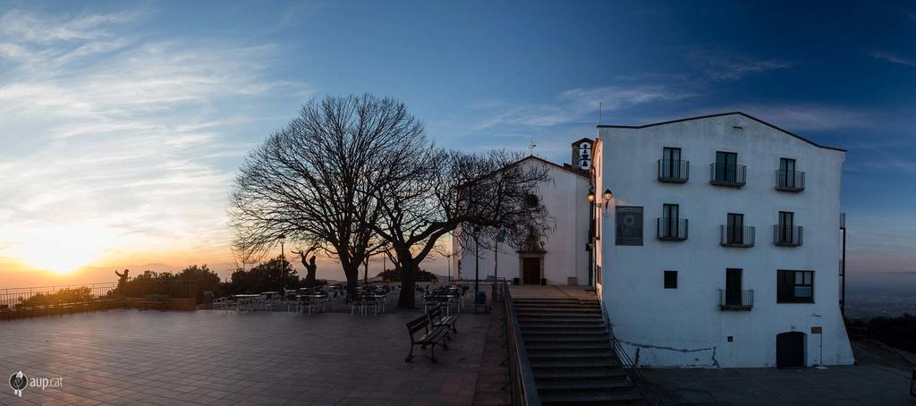 Hostatgeria Restaurant Els Angels Hotel Madremanya Exterior photo
